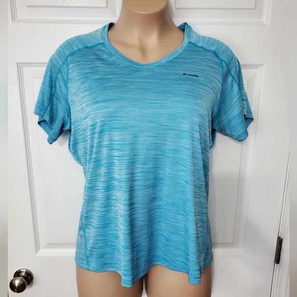 Columbia Tops - Columbia Omni-Freeze Short Sleeve V-Neckline Top